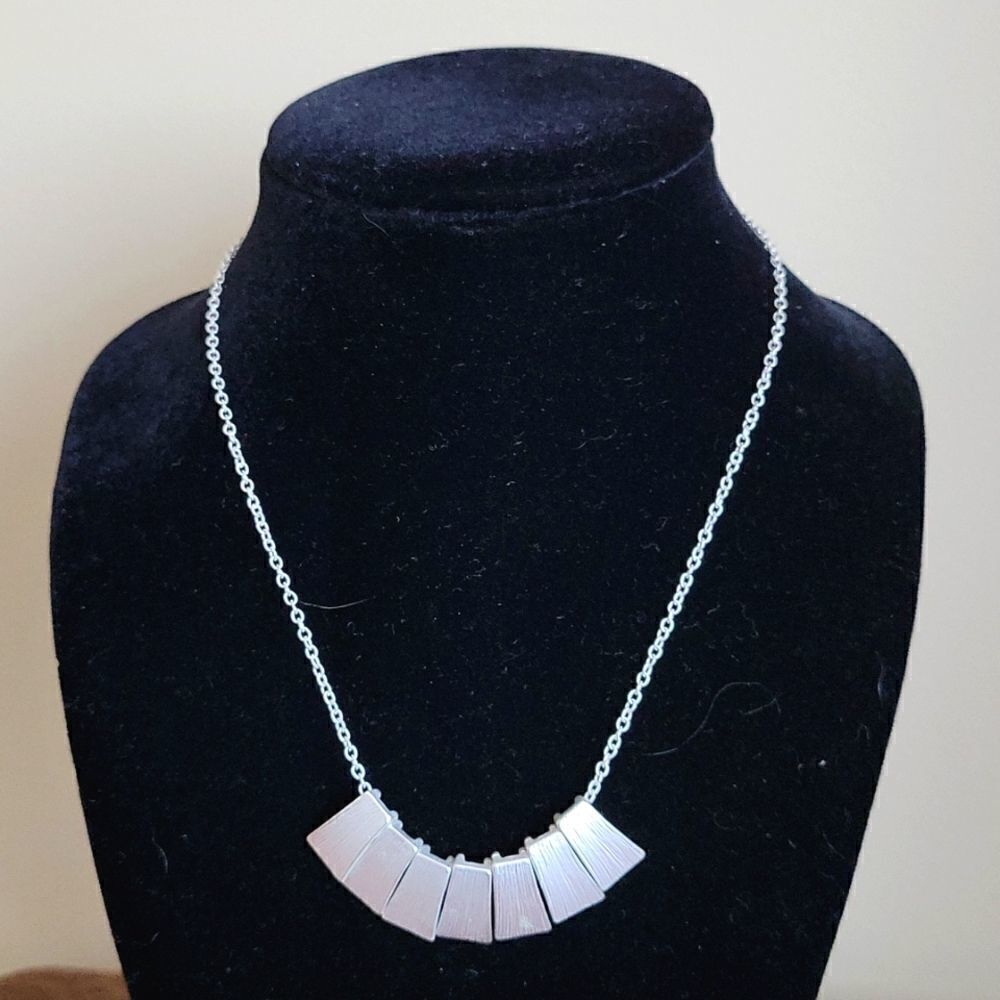 Small Matte Silver Fashion Jewelry Necklace